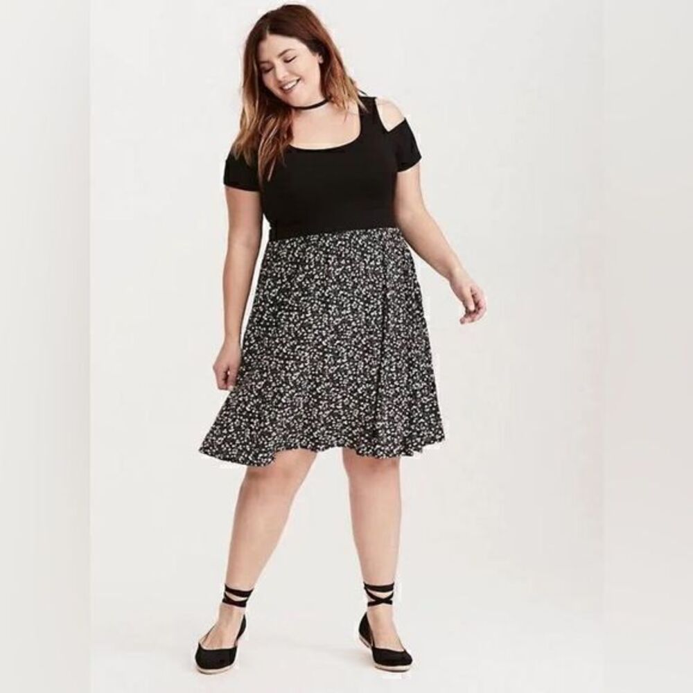 Torrid floral knit woven cold shoulder dress flowy dainty feminine romantic